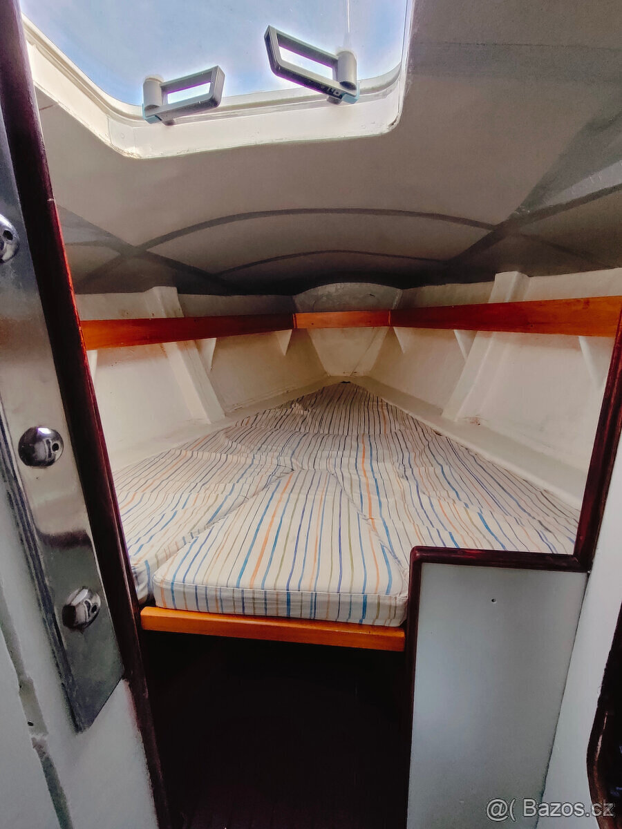 Kajutová plachetnica 9 m - 6