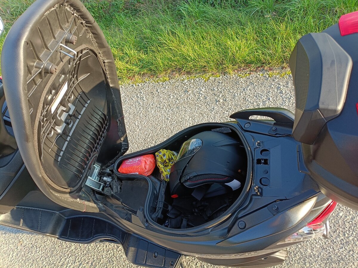 Suzuki Burgman 125 - 6