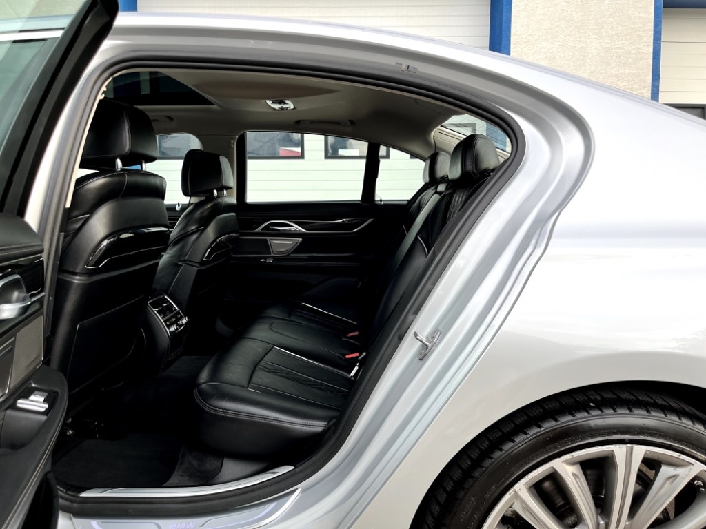 BMW 730 Xdrive - 6