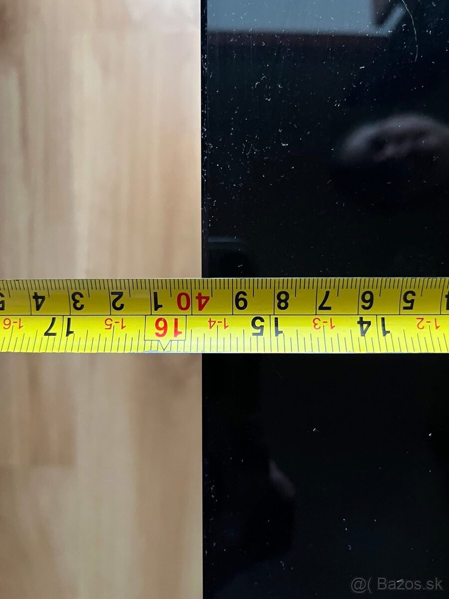 Sklenený stolík pod TV - 6