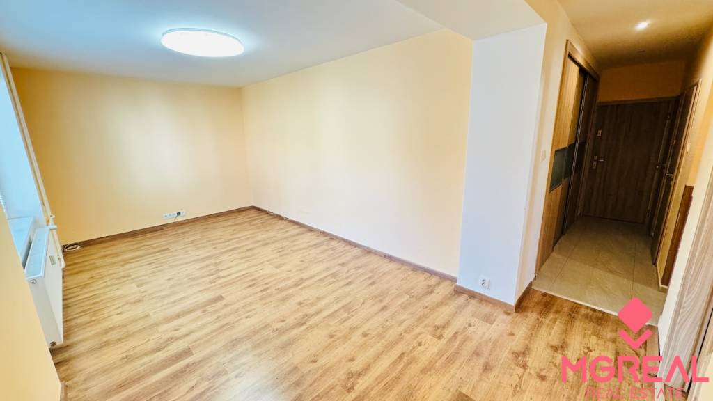 Na predaj 2 i zrekonštruovaný byt 50 m2 v Partizánskom - 6