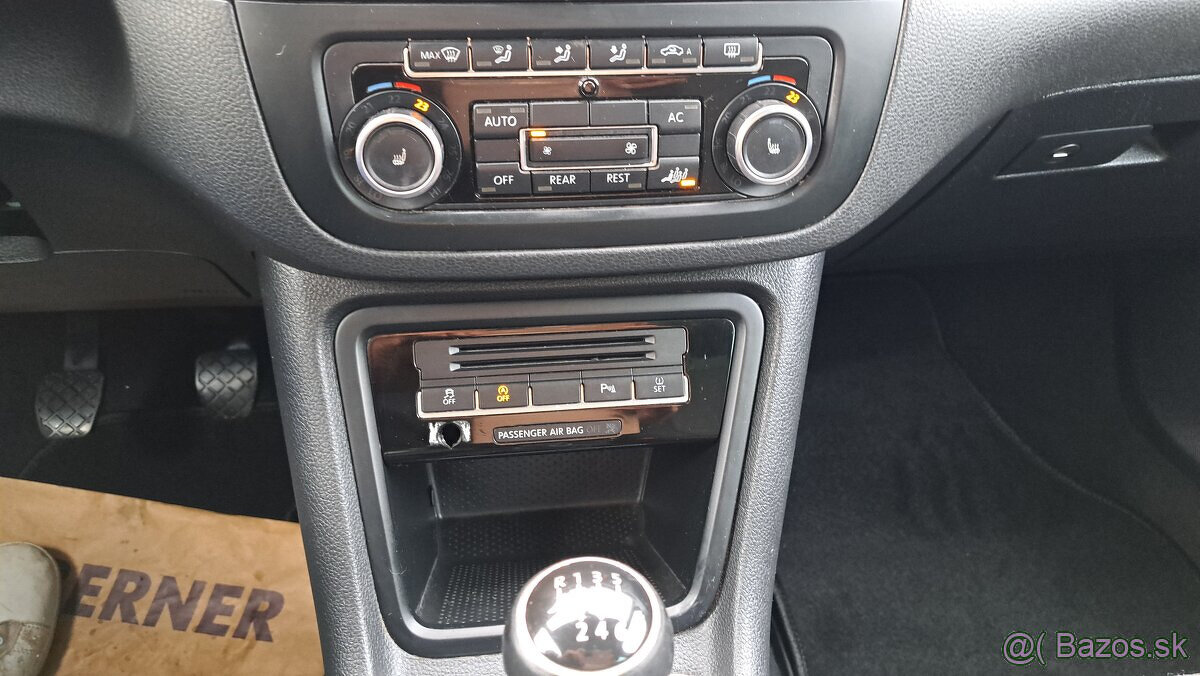 VW Sharan 2.0TDi CR 103kW Comfortline 7miest - 6