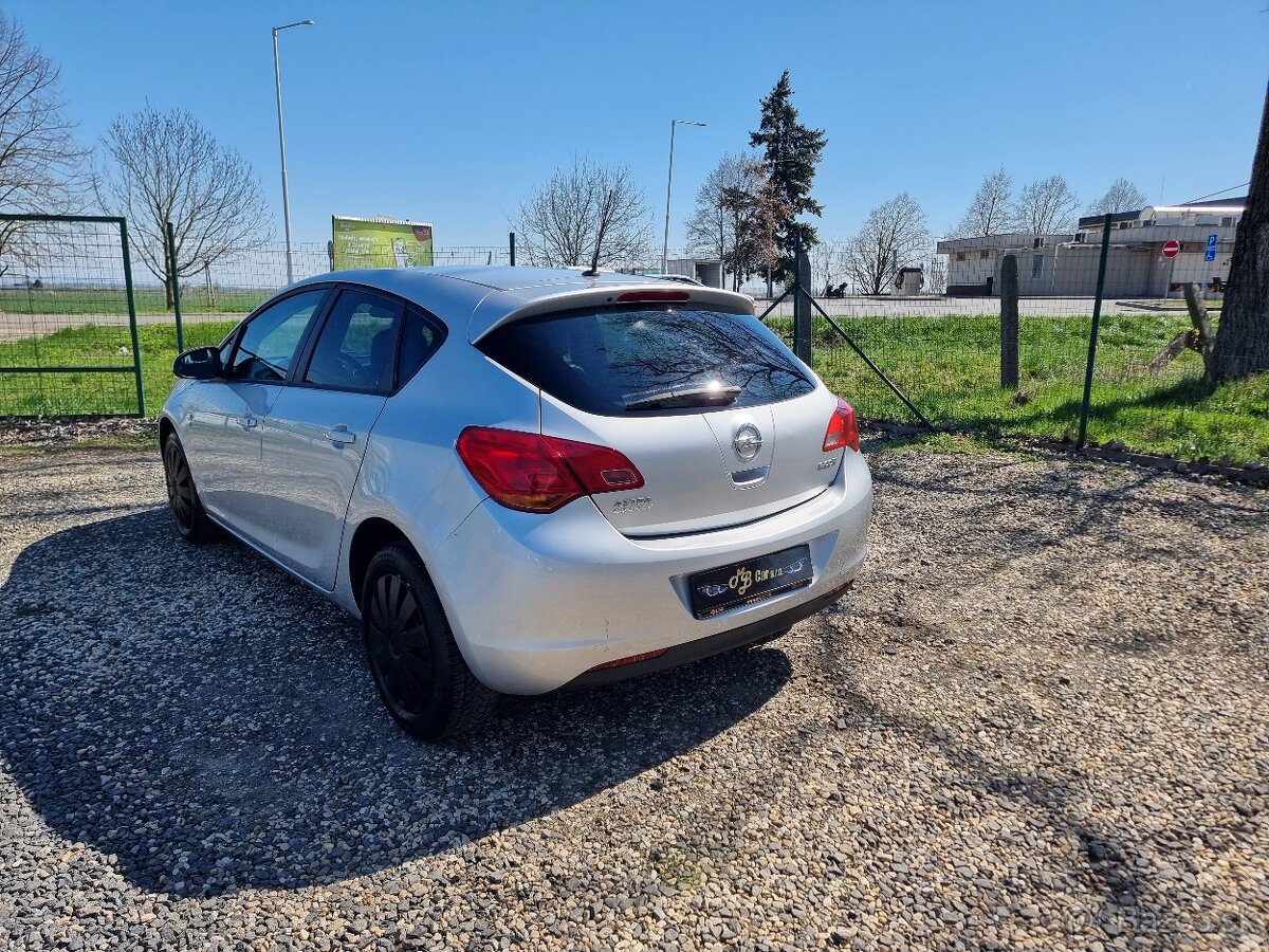 Opel Astra 1.4 - 6