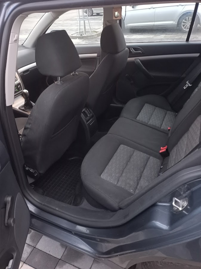 Škoda Octavia 2 Combi 1,6 TDI 77 Kw - 6