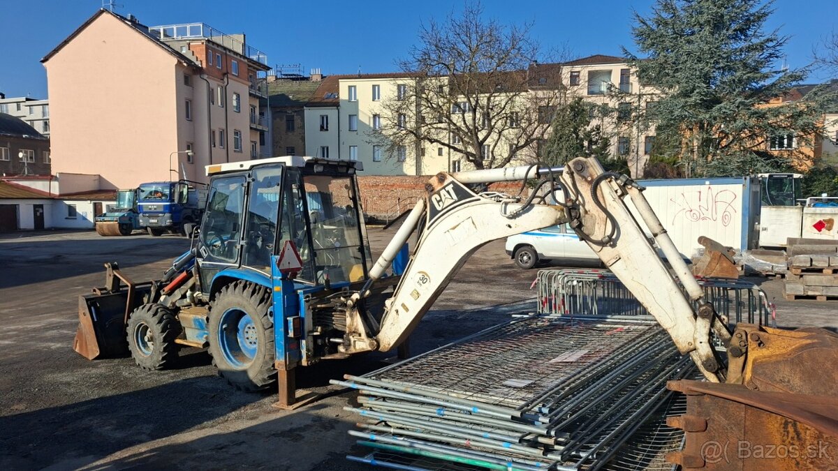 CATERPILLAR 428 C 4X4 - 6