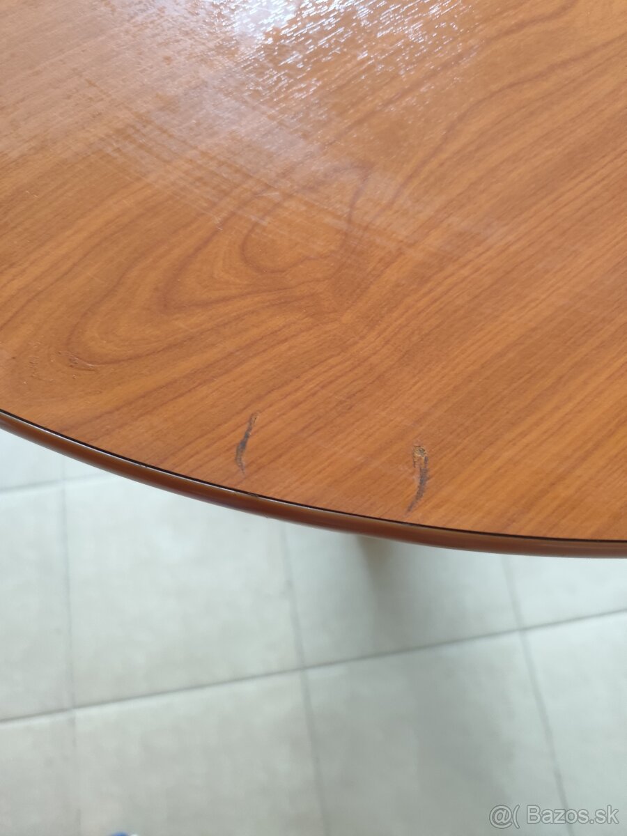 Okrúhly jedálenský stôl - 6