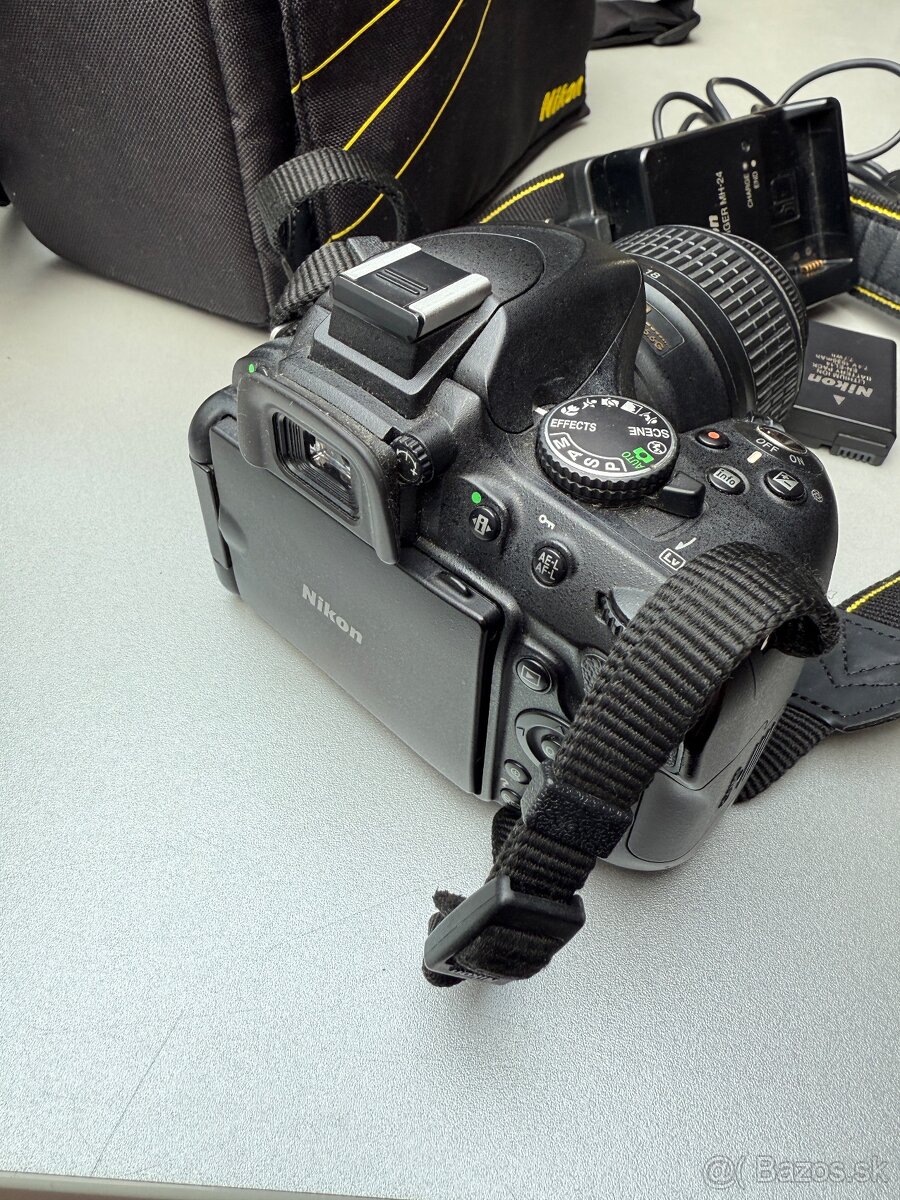 Predám Nikon D5100 + AF-S DX Nikkor 18-55mm f/3.5-5.6G VR - 6