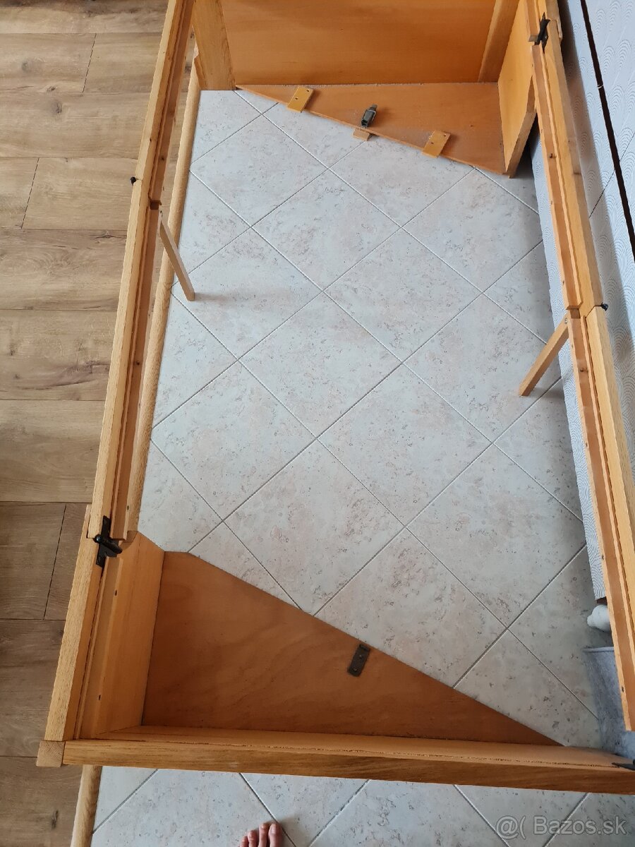 Starožitny nábytok unikát , drevená truhlica a v nej posteľ - 6
