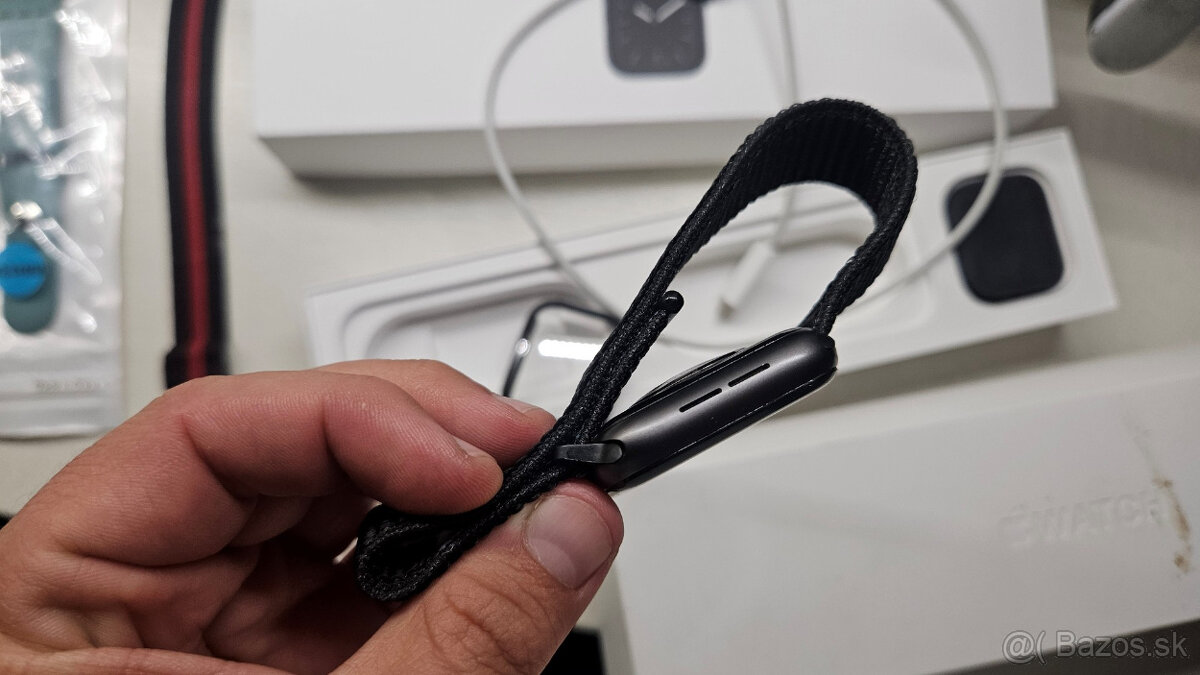 Apple Watch 5 black 44mm + remienky - 6