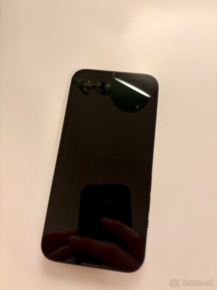 Predám iPhone 14 128GB - 6