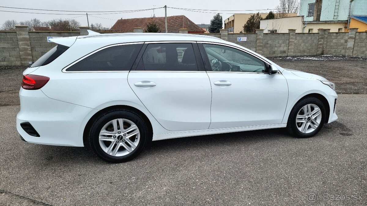 Kia Ceed SW 1.4 T-GDi Gold A/T za 13.990 € - 6