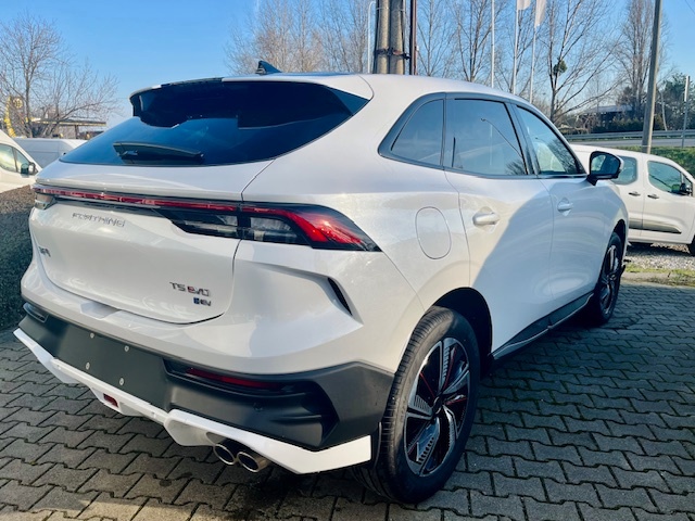 Nový Dongfeng Forthing T5 Evo HEV 1.5 A/T - 6