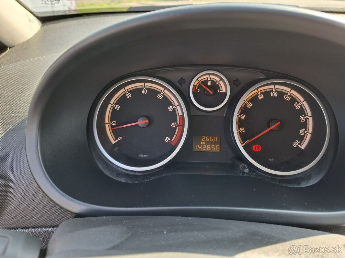 Predám Opel Corsa 1.2 - 6
