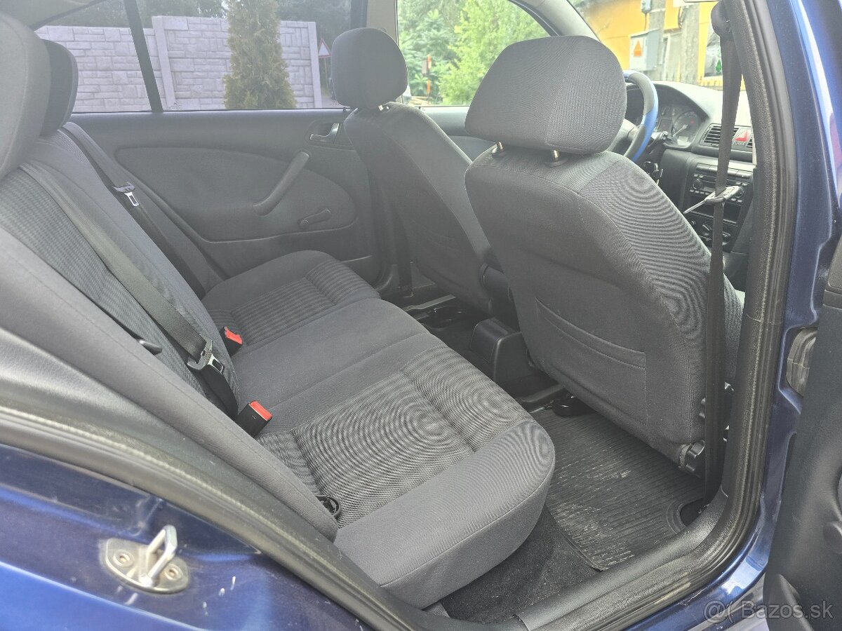 Predám Škoda Octavia TOUR 1.6 benzín - 6