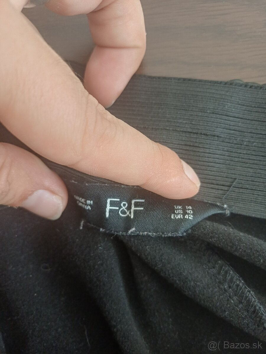 Čierne zateplené nohavice s imitáciou kože - 6