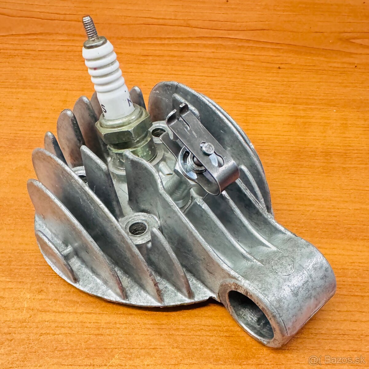 Stadion S11 - hlava motoru 1957 , dekompresor - 6