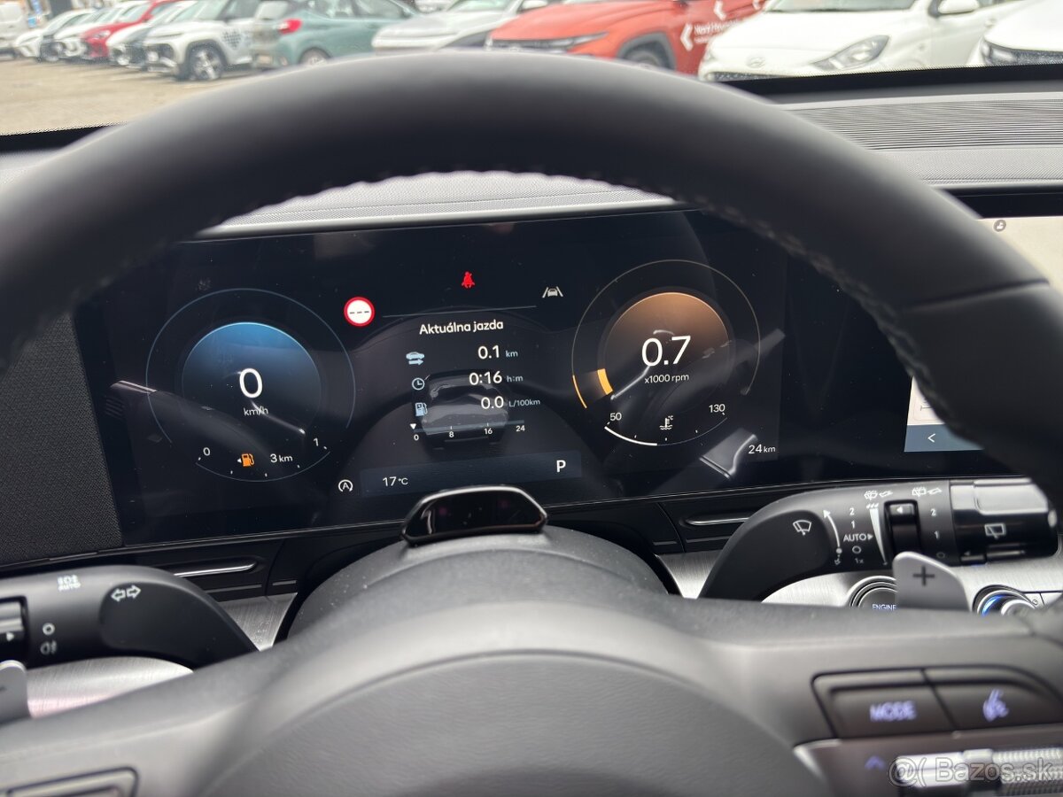 HYUNDAI KONA 1,6T HP 7DCT 4WD FAMILY - 6