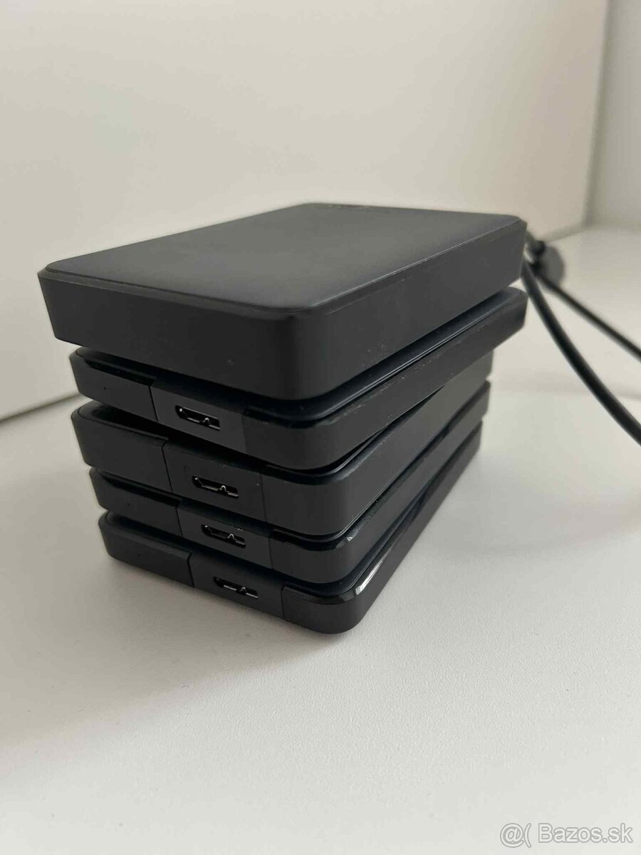 Predam 5ks externy disk WD Elements a passport - 6