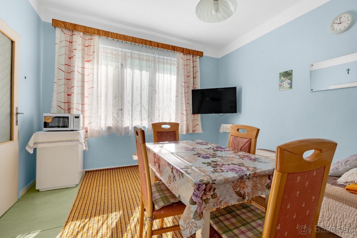 Na predaj starší rodinný dom v Lábe - 6