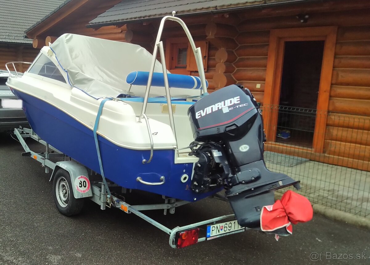 Predám motorový čln Quicksilver 485 Bora - 6