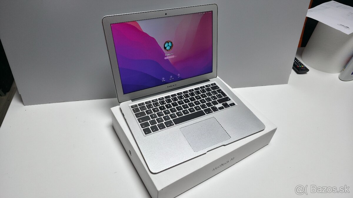 MacBook Air, i5, 8GB RAM, 128GB SSD - 6