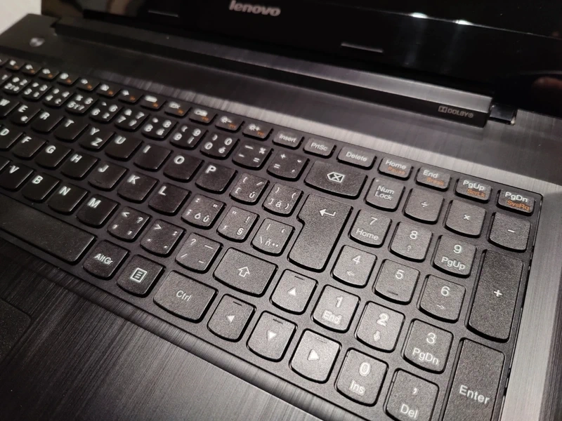 Študentský/domáci notebook Lenovo - orig. MS Office PRO - 6