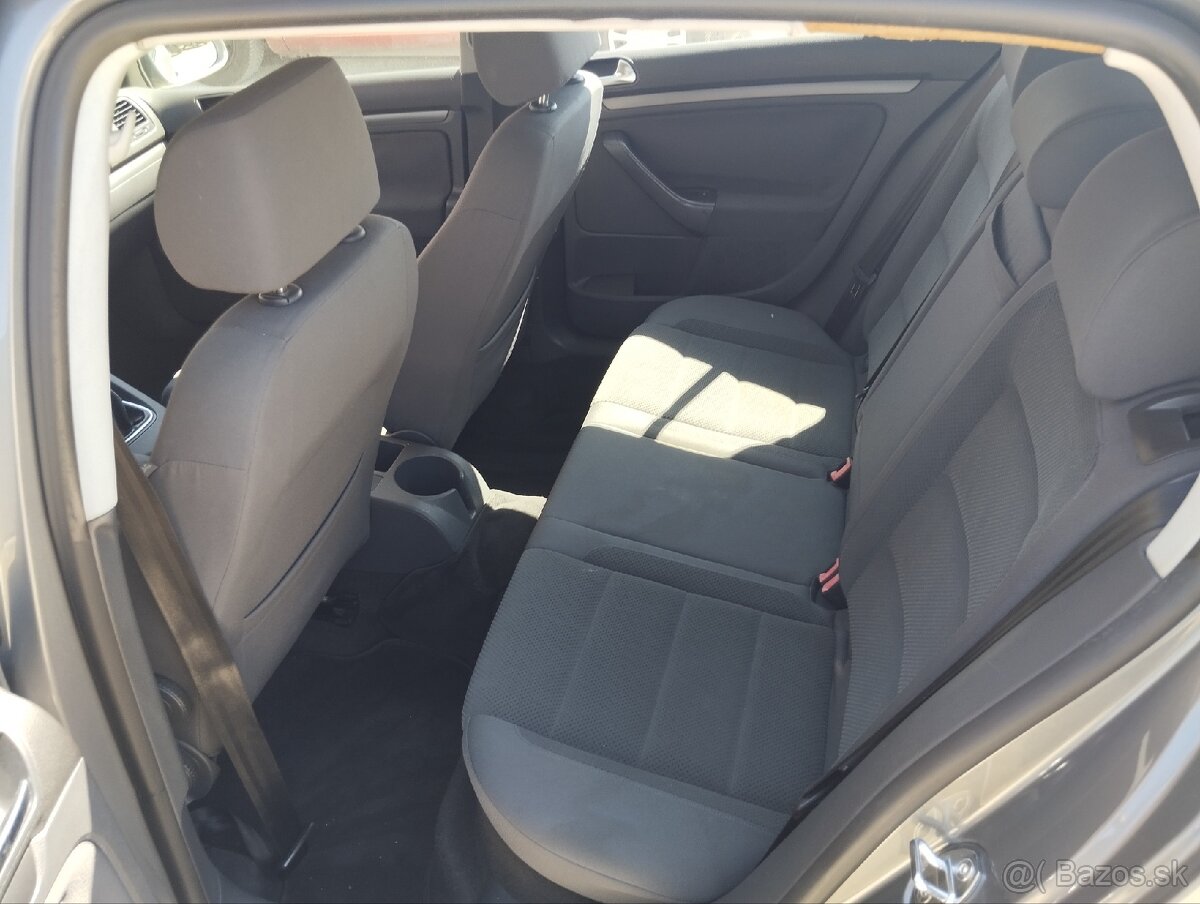 Volkswagen Golf V 1.9 TDI ROZPREDÁM - 6