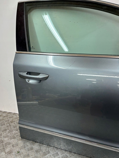 Škoda Superb II 2 2008- pravé predné dvere - 6