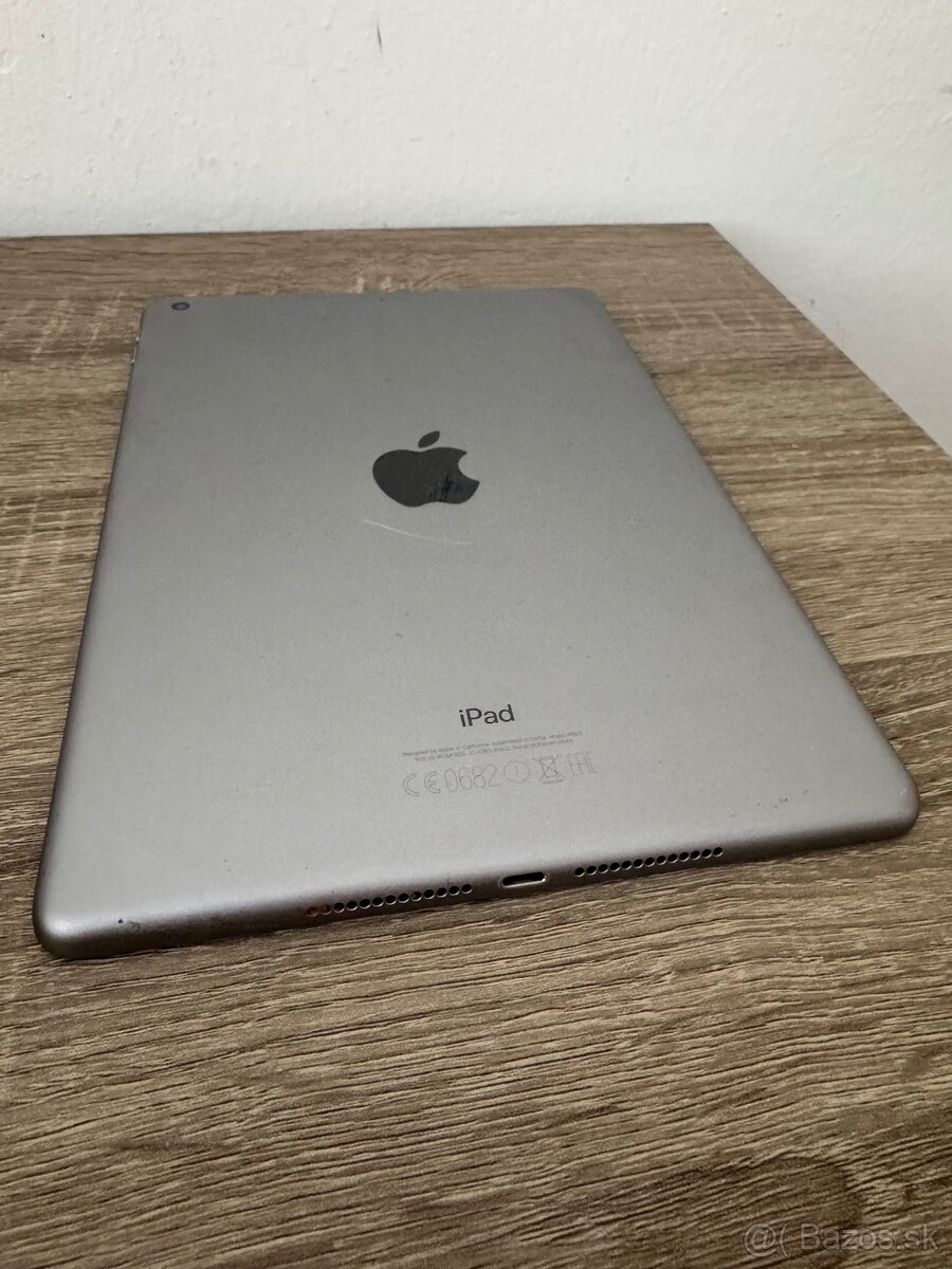 Apple iPad 5.Gen 32gb Wi-Fi Spacegray - 6