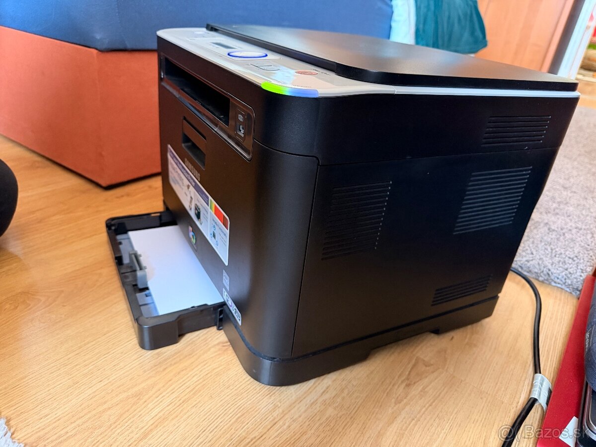 Predám Samsung CLX-3185W farebná laserová tlačiareň s Wi-Fi - 6