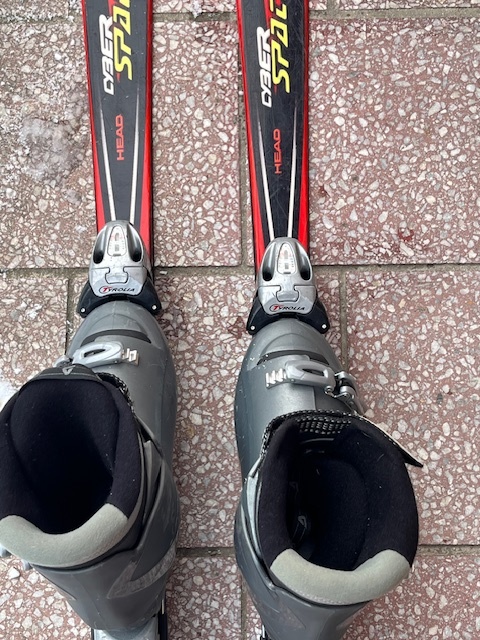 Predám lyže + lyžiarky 42 - 6