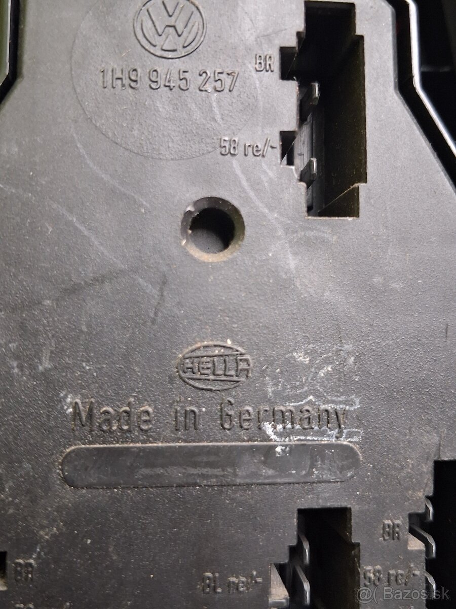 Golf 3 variant zadné ľavé svetlo Hella - 6