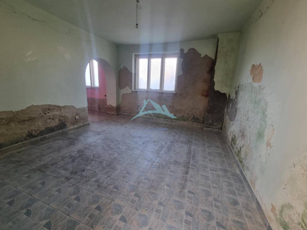 ZNÍŽENÁ CENA Rodinný dom Ipeľské Predmostie - 6