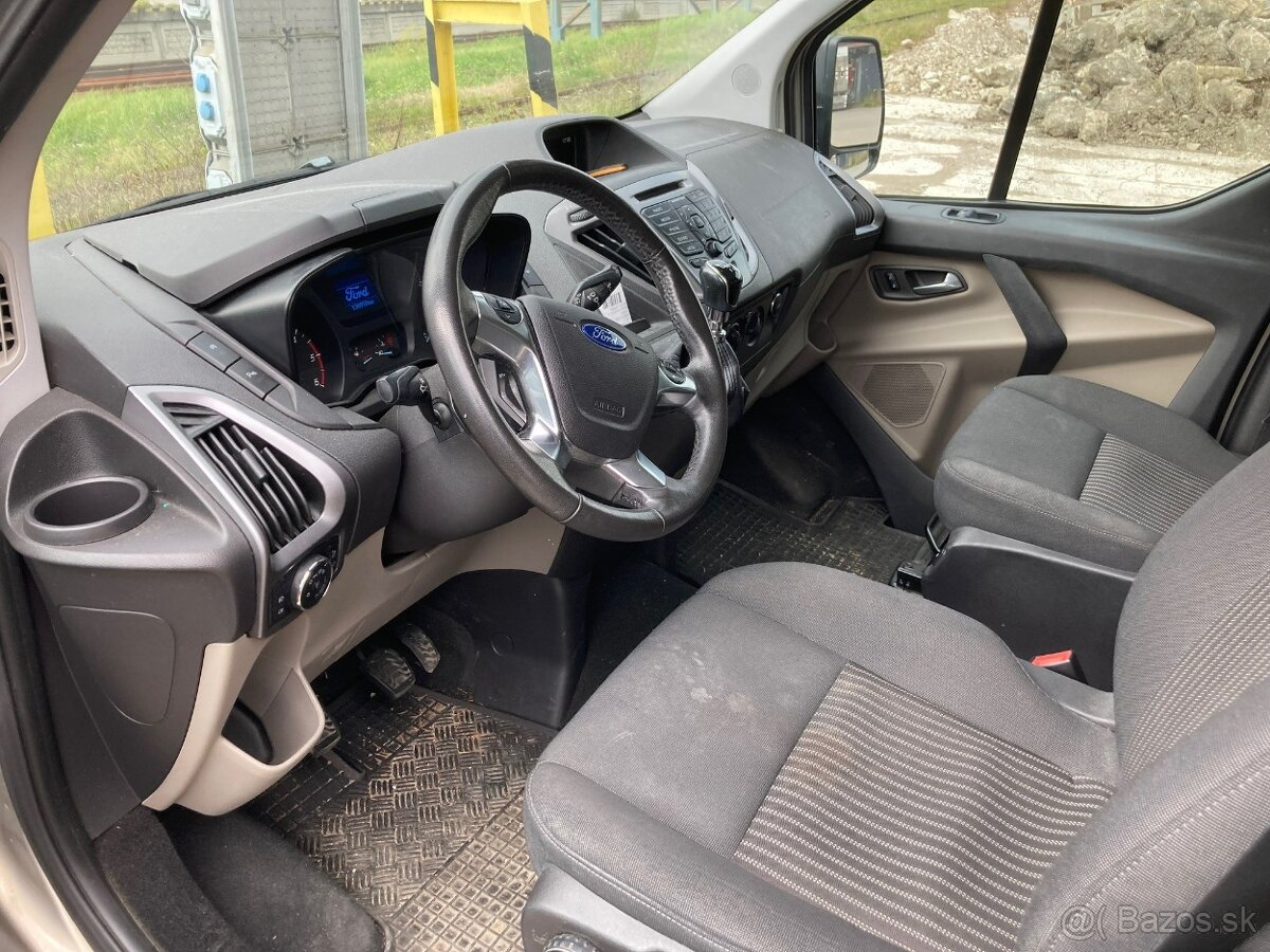 Ford TOURNEO CUSTOM - 6