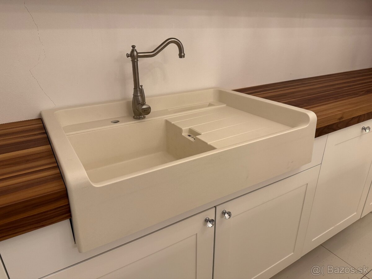 Nova kuchynska linka vystavena v predajni - 6