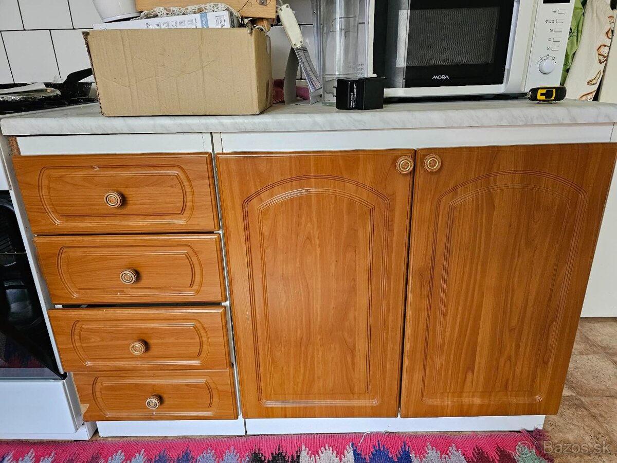 Kuchynská linka - 6