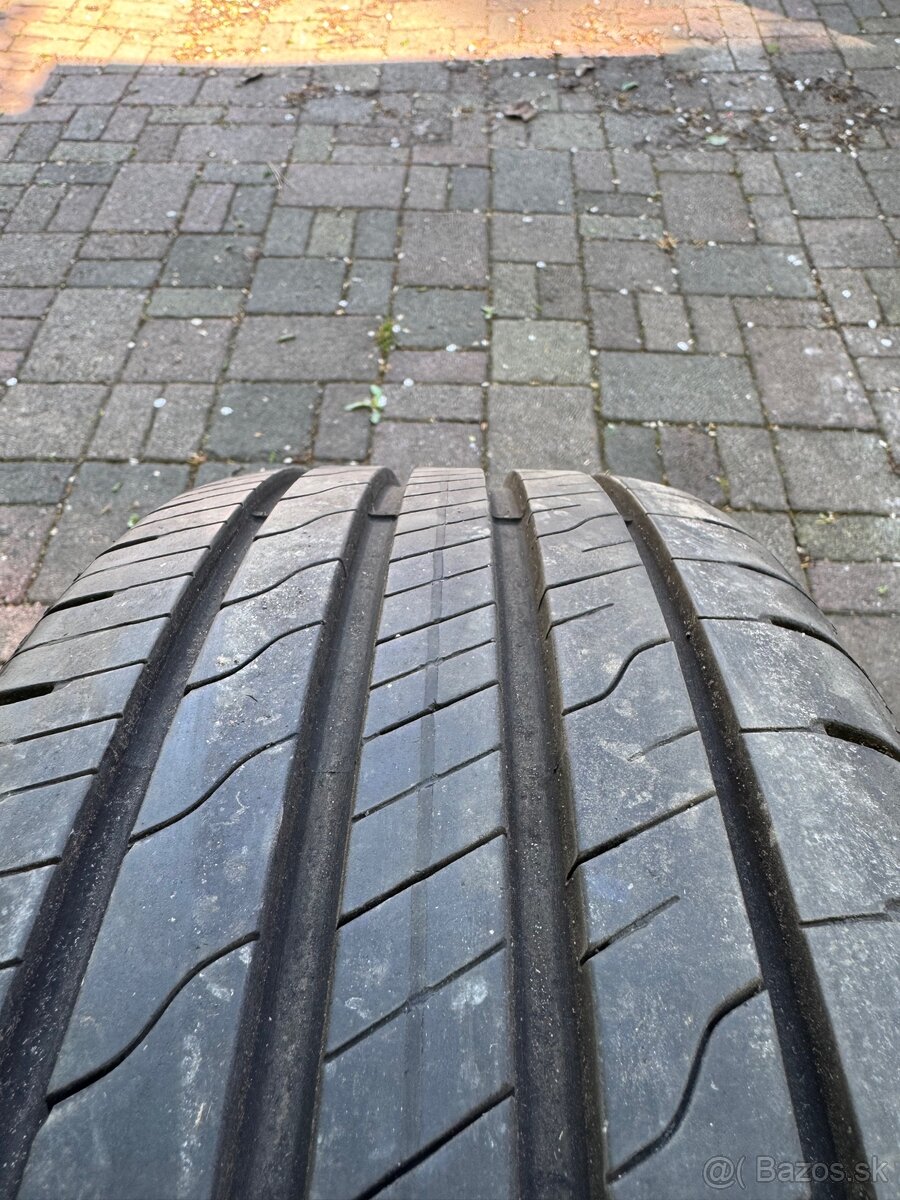 Predám štyri pneumatiky s diskami 205/55R17. - 6