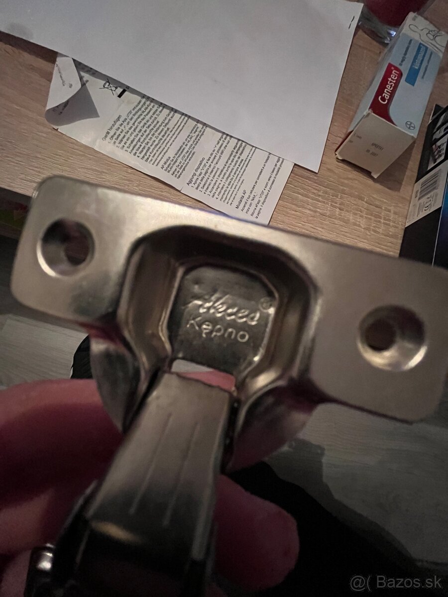 Klasické pánty do kuchynskych a šatnikovych dverí - 6