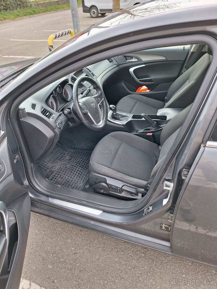 Opel Insignia 1.8 benzín - 6