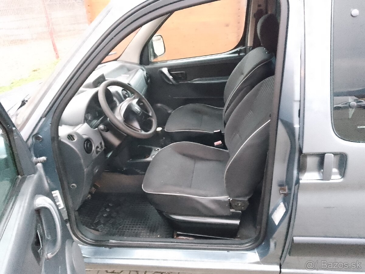 Peugeot partner 1, 6 benzín 80kw - 6