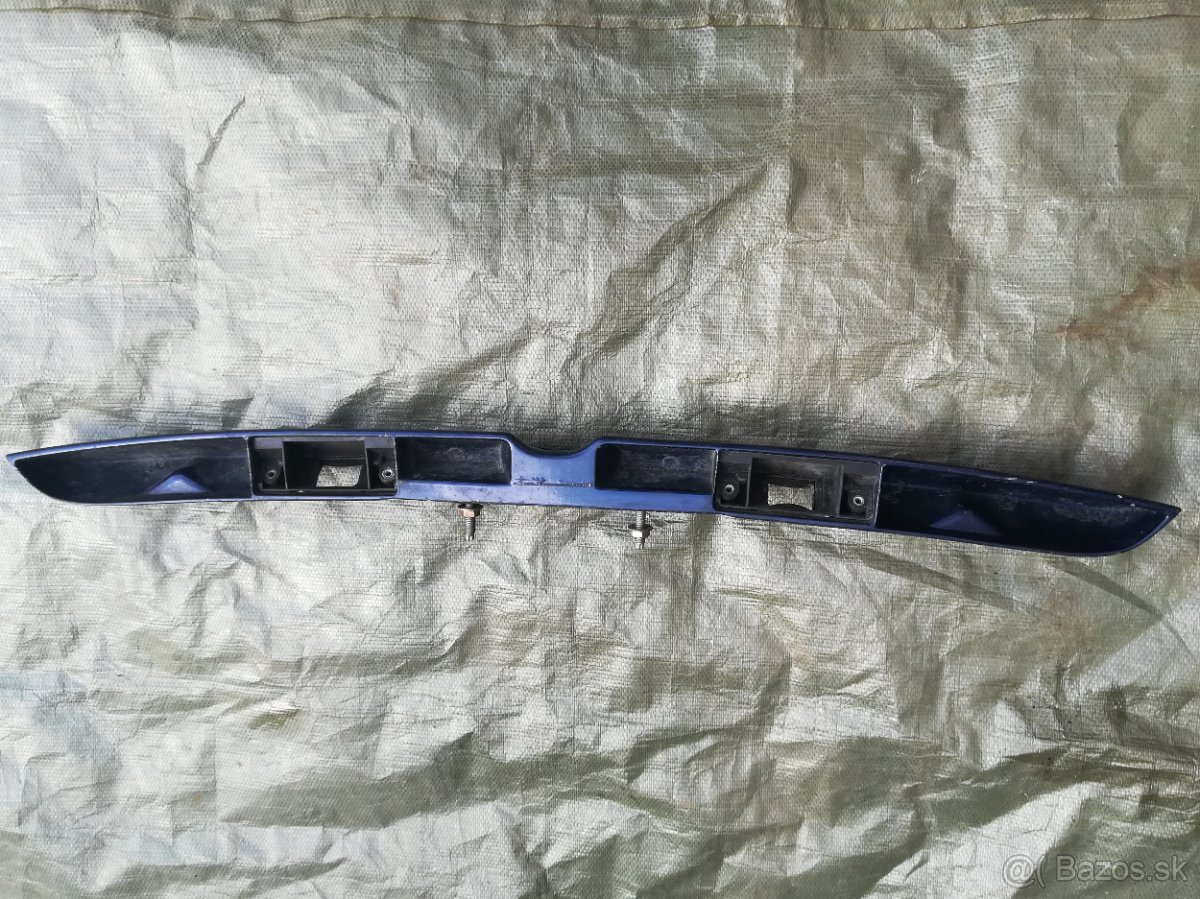 Lišta zadného kufra Audi A4 B5 - 6