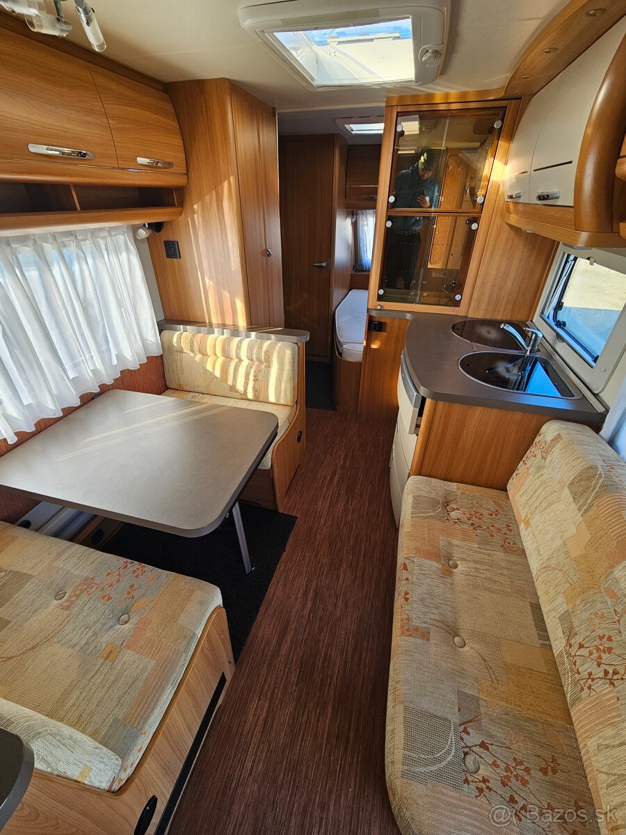 Obytny prives Hobby 540 KMFE - solarny panel, mover - 6