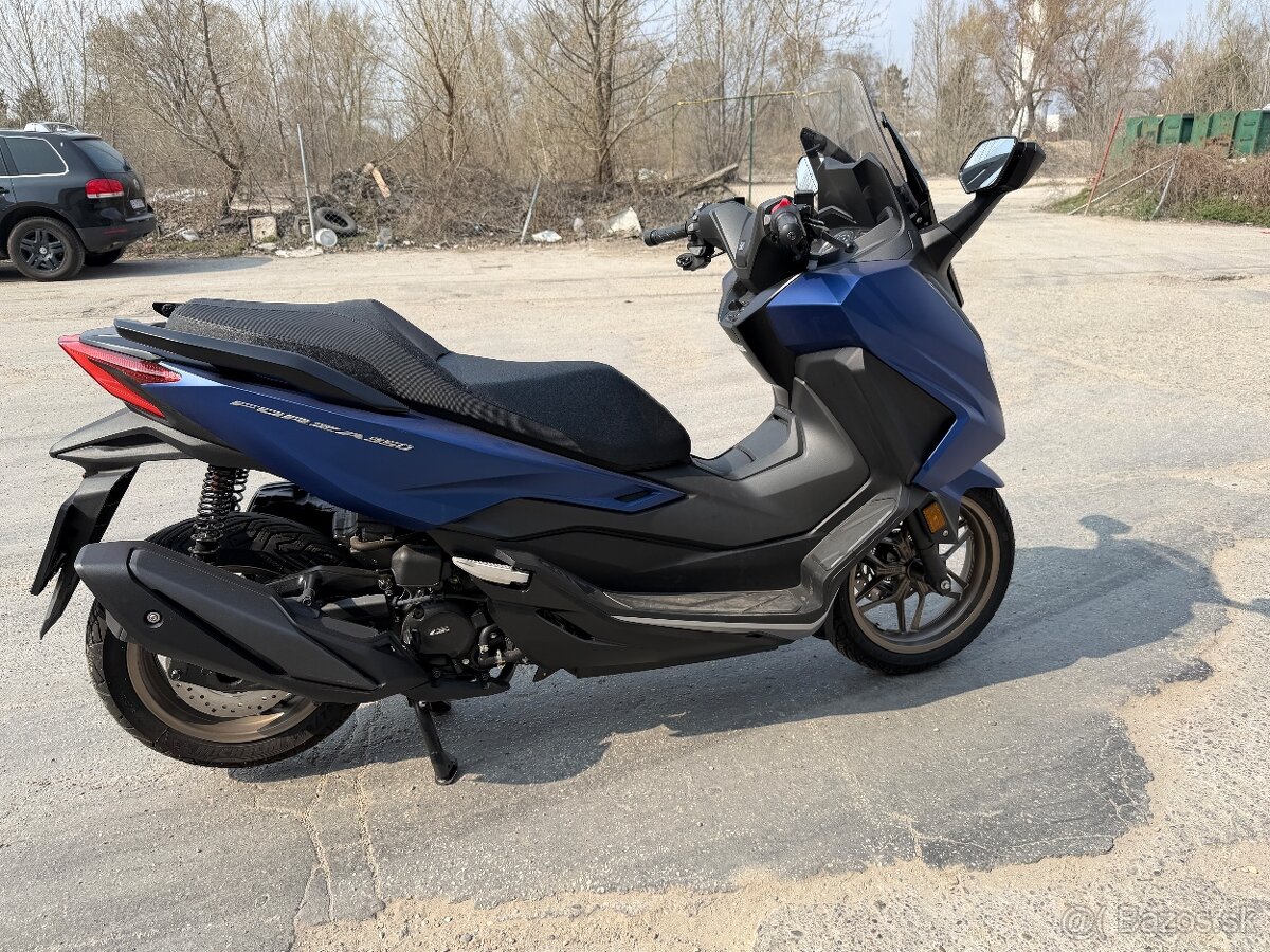 Honda Forza NSS350A - 6