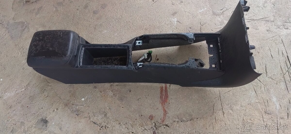Volvo v50 2,4d D5 2007 automat - 6