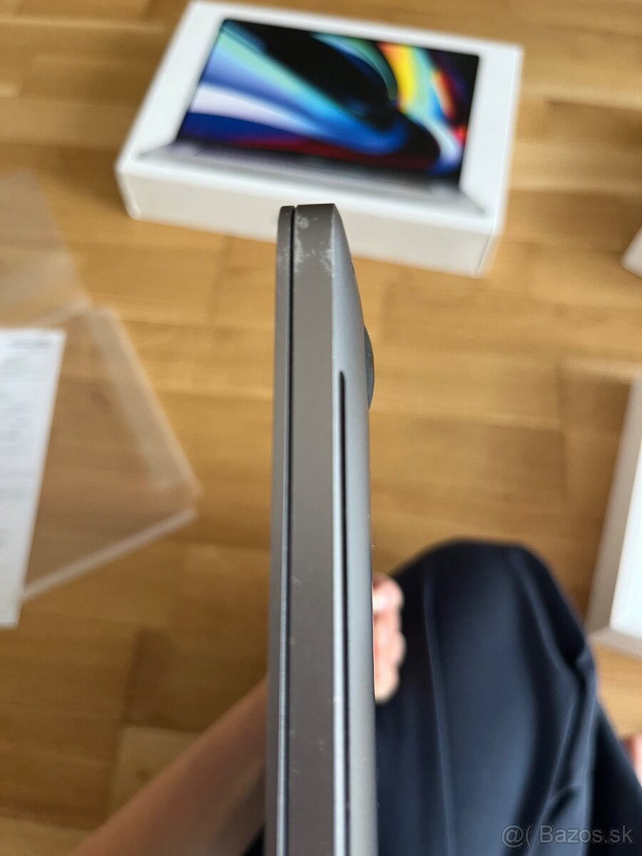 MacBook Pro 16" (Late 2019) - 6