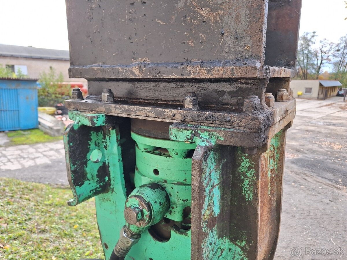 Kladivo Montabert 900 - 6