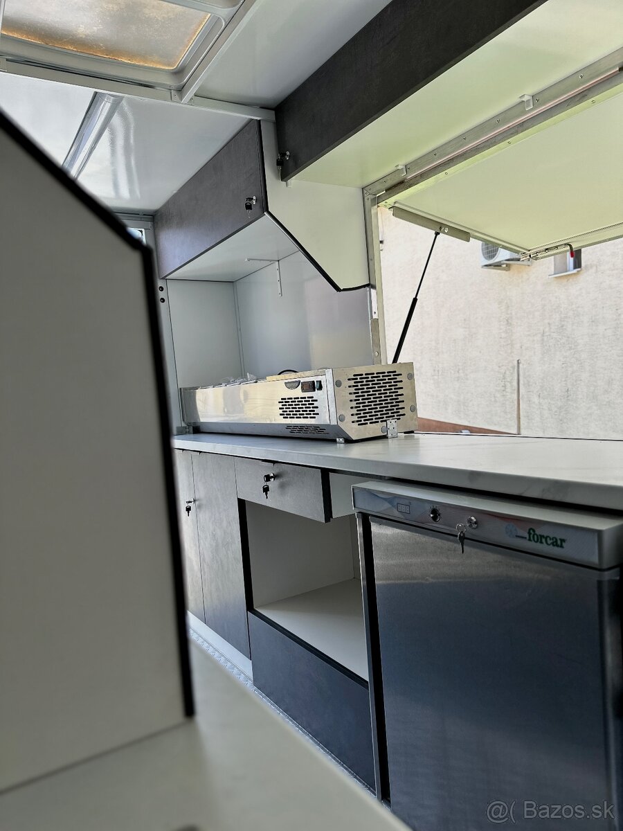 Mercedes-Benz Sprinter Foodtruck - 6