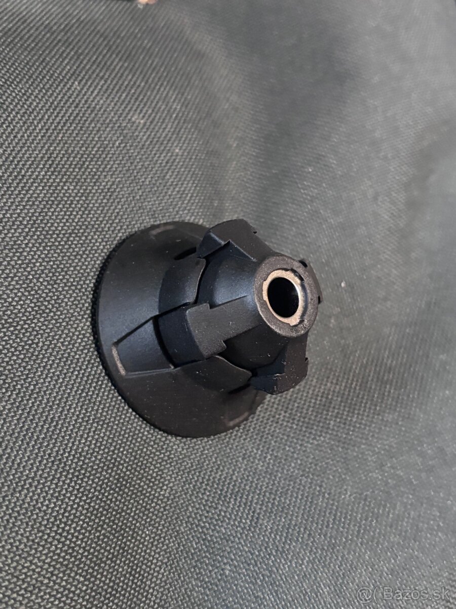 Vrtaci skrutkovač Bosch + nastavce - 6