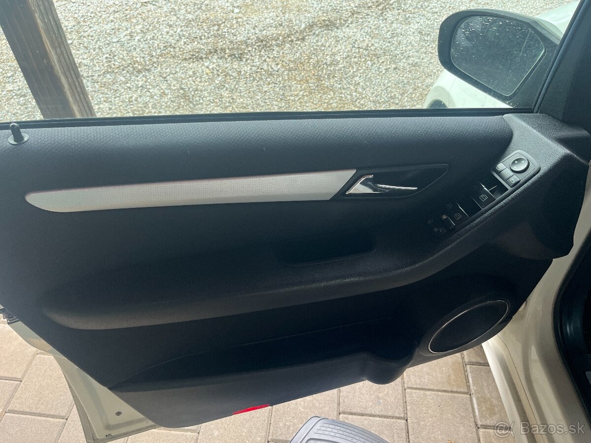 Mercedes-Benz A trieda 200 CDI Avantgarde - 6