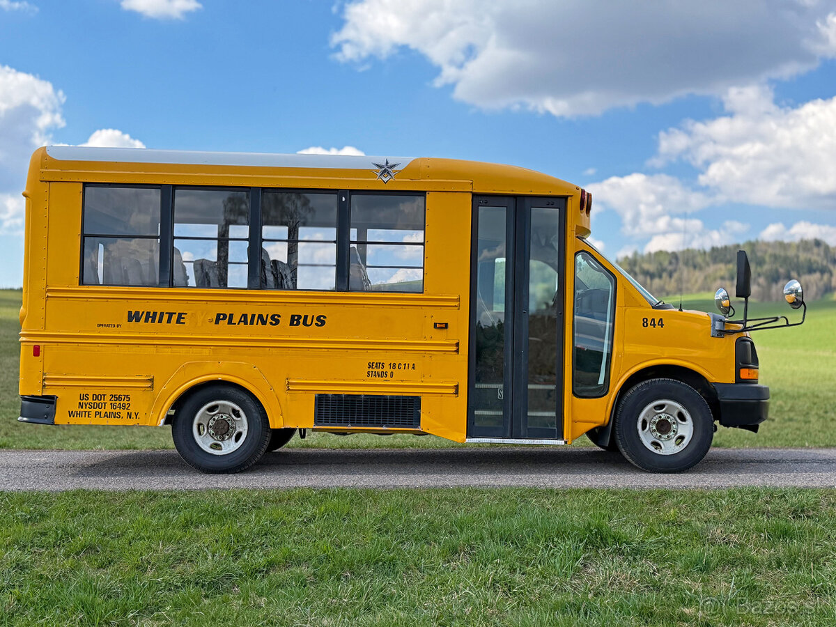 CHEVROLET EXPRESS – USA SCHOOLBUS – 6.6 DURAMAX DIESEL - 6